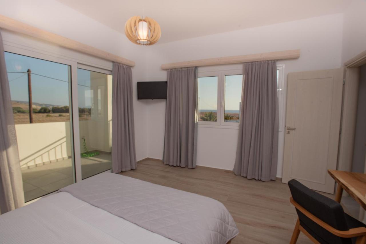 Villa Pnoe Seaside Kalamaki  Eksteriør billede