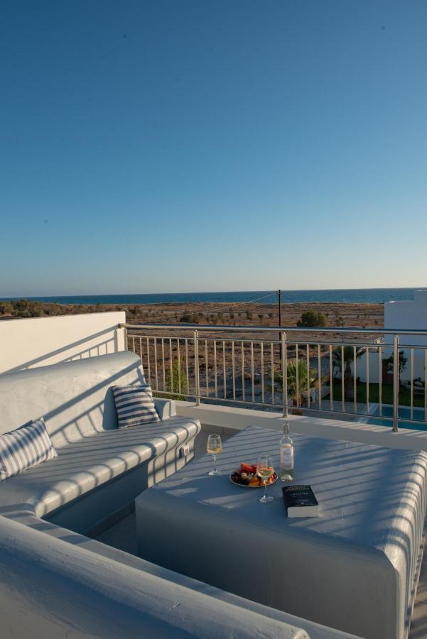 Villa Pnoe Seaside Kalamaki  Eksteriør billede