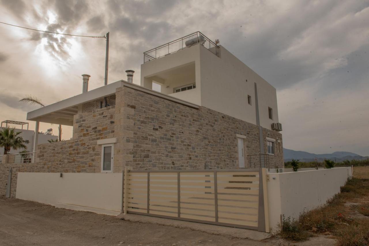 Villa Pnoe Seaside Kalamaki  Eksteriør billede